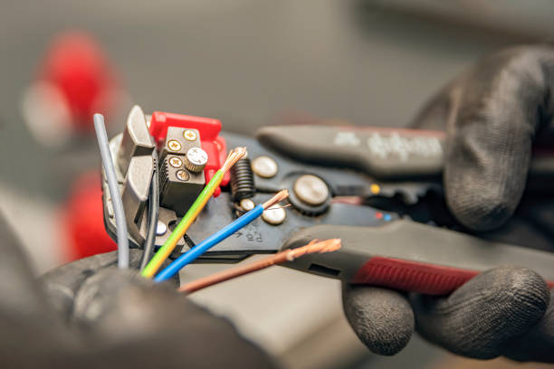 Best Ceiling Fan Installation Electrician  in Waynesburg, OH